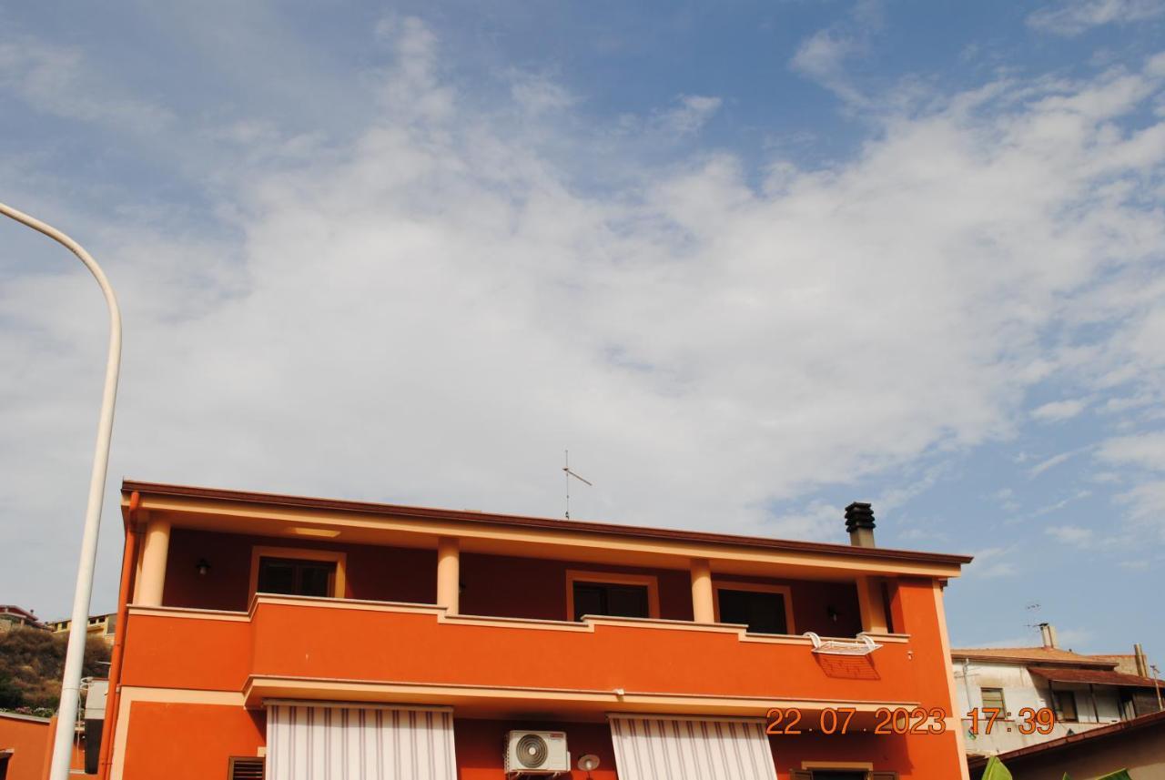 ホテル La Terrazza Sul Golfo Sennori エクステリア 写真